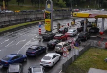 Photo of Новак: Поради украинските напади врз рафинериите, Русија принудена да увезува горива