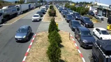 Photo of АМСМ: На Табановце за влез и излез во земјава и на Богородица за излез се чека од 40 минути до еден час