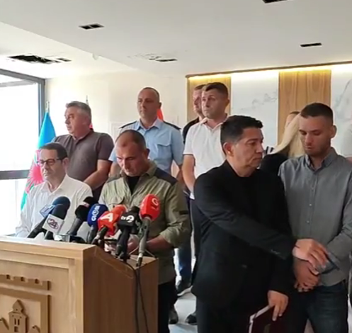Photo of (ВИДЕО) Денови на јавно пиење вода: По Орце и Стојанче испи една чаша ама од чешма во Гостивар