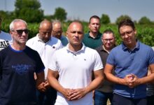 Photo of Филипче на средба со лозарите: СДСМ ќе поднесе Закон – 5 денари повеќе за секој килограм грозје