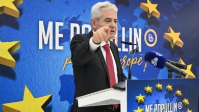 Photo of Ахмети: Ја сакам Македонија колку што ја сакаат Мицкоски и Црвенковски