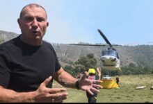 Photo of (ВИДЕО)Хеликоптер полни вода од базен за да заштеди на време во борба со пожарот во Македонски Брод