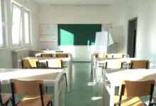 Photo of Турските наставници од новата учебна година задолжително ќе носат бели мантили