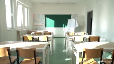 Photo of Турските наставници од новата учебна година задолжително ќе носат бели мантили
