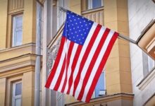Photo of Во чест на Доли Партон, Трамп нареди да се спуштат американските знамиња на половина копје
