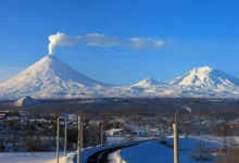 Photo of Стотина туристи заглавени на вулканскиот масив Толбачик на Камчатка, ќе бидат евакуирани со хеликоптер