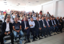 Photo of Лидерите на Влен делеа решенија за вработување во тетовската болница, за директорот настанот не бил партизиран