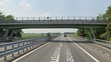 Photo of Во Италија, возеле 100 км со својот мртов син на задното седиште. Мислеле дека спие