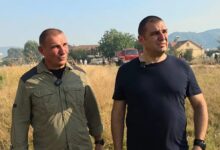 Photo of (ВИДЕО) Пожарот во Струмица ставен под контрола, но проблем е ветрот кој го менува правецот