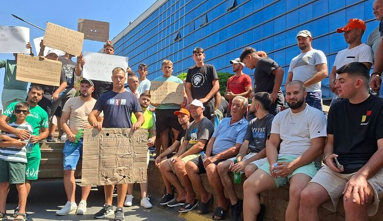 Photo of (ВИДЕО) Струмица блокирана од земјоделците, дојдоа со нивните деца – бараат реални откупни цени за пиперката „ајварка“