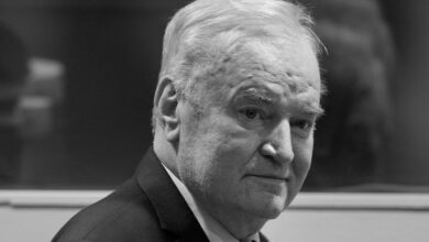 Photo of Вучиќ е подготвен да му организира погреб на Младиќ – ако тоа го побара семејството