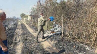 Photo of (ВИДЕО) Ер трактор се вклучи во гаснењето на пожарот кај Струмица, навреме е спречена катастрофа
