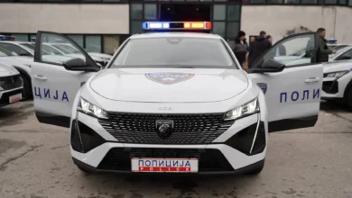 Photo of Масовна пресметка со камења во Батинци: Приведени осум лица и двајца малолетници, оштетено и полициско возило