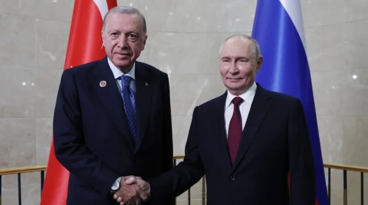 Ердоган на средба со Путин порача дека односите меѓу Турција и Русија се на најнапредно ниво