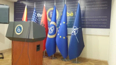 Photo of ДУИ: Дали возилото на заменик-директорот на Царина се наоѓало веднаш зад возилото на уапсениот за примање поткуп од 17.500 евра?