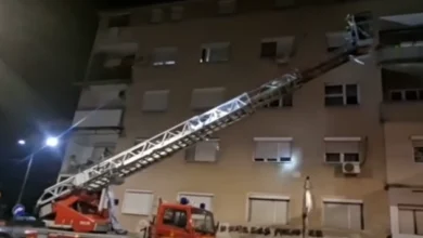 Photo of Струмичките пожарникари по пријава на родители „спасувале“ малолетно девојче од стан на четврти кат кое неколку часови не се јавувало