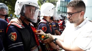 Photo of Во Тирана судири помеѓу демонстрантите и полицијата