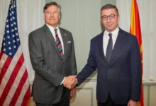 Photo of Премиерот Мицкоски се сретна со висока делегација на Стејт Департментот предвоена од заменик секретарот Кристофер Ландау