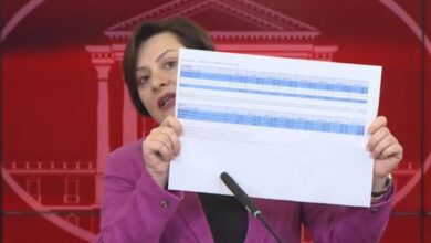 Photo of Димитриеска-Кочоска: „Весела математика“ се обвинувањата за задолжување од 1,3 милијарди евра