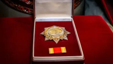 Photo of Гордана Сиљановска-Давкова орданот „8 Септември“ на Јордан Плевнеш и Раде Сиљан и постхумно на Џеват Гега, Мето Јовановски и Глигор Чемерски