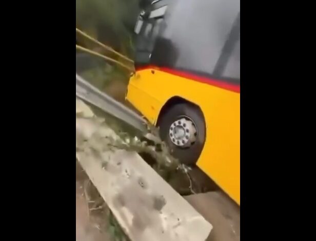 Photo of ВИДЕО: Автобус излетал од патот кај Тетовско Стенче