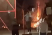 Photo of (ВИДЕО) Група малолетници со петарди запалиле дрво и предизвикале пожар во Капиштец