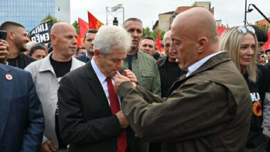 Photo of Ахмети маршираше во Приштина за поранешните лидери на ОВК: Правдата и слободата мора да одат заедно