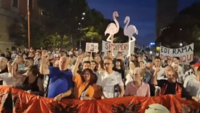 Photo of Во Тирана одржан 100-тиот протест против изградба на луксузно одморалиште во Зврнец и Сазан