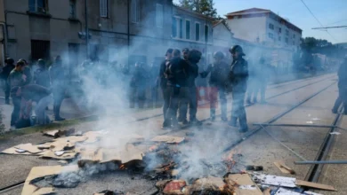 Photo of Франција се обидува да ги смири протестите во училиштата, илјадници лица се приведени