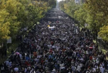 Photo of Во Мадрид 70.000 луѓе протестираа поради кризата со домувањето, во Валенсија демонстрантите се судрија со полицијата