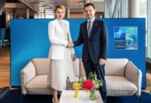 Photo of Муцунски и Петрова ќе се сретнат в четврток во Софија