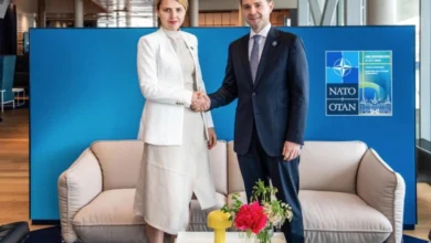 Photo of Муцунски и Петрова ќе се сретнат в четврток во Софија