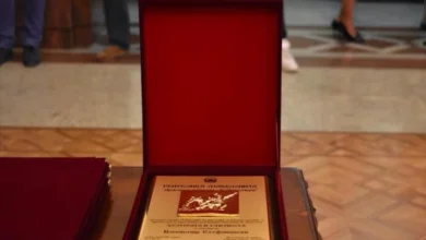 Photo of Врачување на државната награда „11 Октомври“ во Собранието