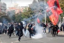 Photo of Во Албанија продолжуваат протестите, ЕУ бара одговорност