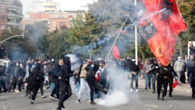 Photo of Во Албанија продолжуваат протестите, ЕУ бара одговорност