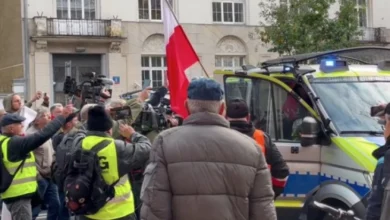 Photo of Полска: Приведен маж со нож и пиштол плашливец на протестот пред Уставниот суд
