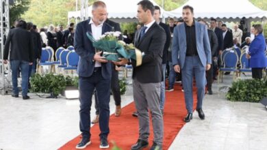 Photo of Мециновиќ и Диро заедно положија цвеќе во Куманово: Потребни се сили што ќе умеат да соработуваат околу заедничките цели