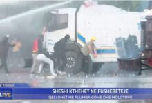 Photo of (ВИДЕО) Нови судири со полицијата на шестиот ден од протестите во Албанија