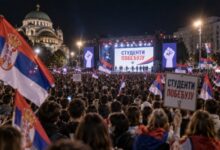 Photo of (Видео) Масовен студентски митинг во Белград пред изборите: Во недела завршуваме со годините на понижувања и предавства
