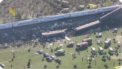 Photo of Му дозволиле да помине на црвено, возел со над 200 км/ч – 68 загинати во Шпанија