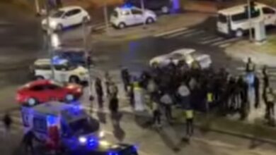 Photo of (ВИДЕО) Тепачка пред СЦ „Јане Сандански“, еден повреден пренесен со Брза помош