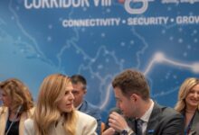 Photo of „Доверба може да има ако се направат уставните измени“ – Што пишуваат бугарските медиуми за средбата со Муцунски