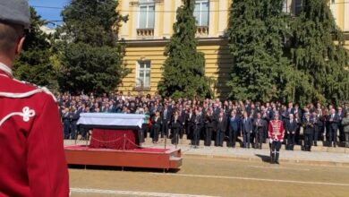 Photo of (ВИДЕО) Државен пречек на останките на Цар Самоил: Функционерите од Македонија да му се поклонат кога ќе доаѓаат во Софија