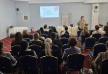 Photo of Од прашања за бременоста до исхраната на најмалите: Бесплатната обука  на dm и „Матрона” собра 40 родители во Струмица