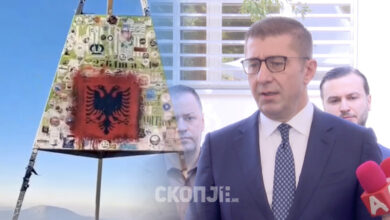 Photo of Мицкоски не знаел за случајот со симнувањето на македонското знаме од врвот на Кораб, па порача: „Треба да има државно знаме на цела територија на државата